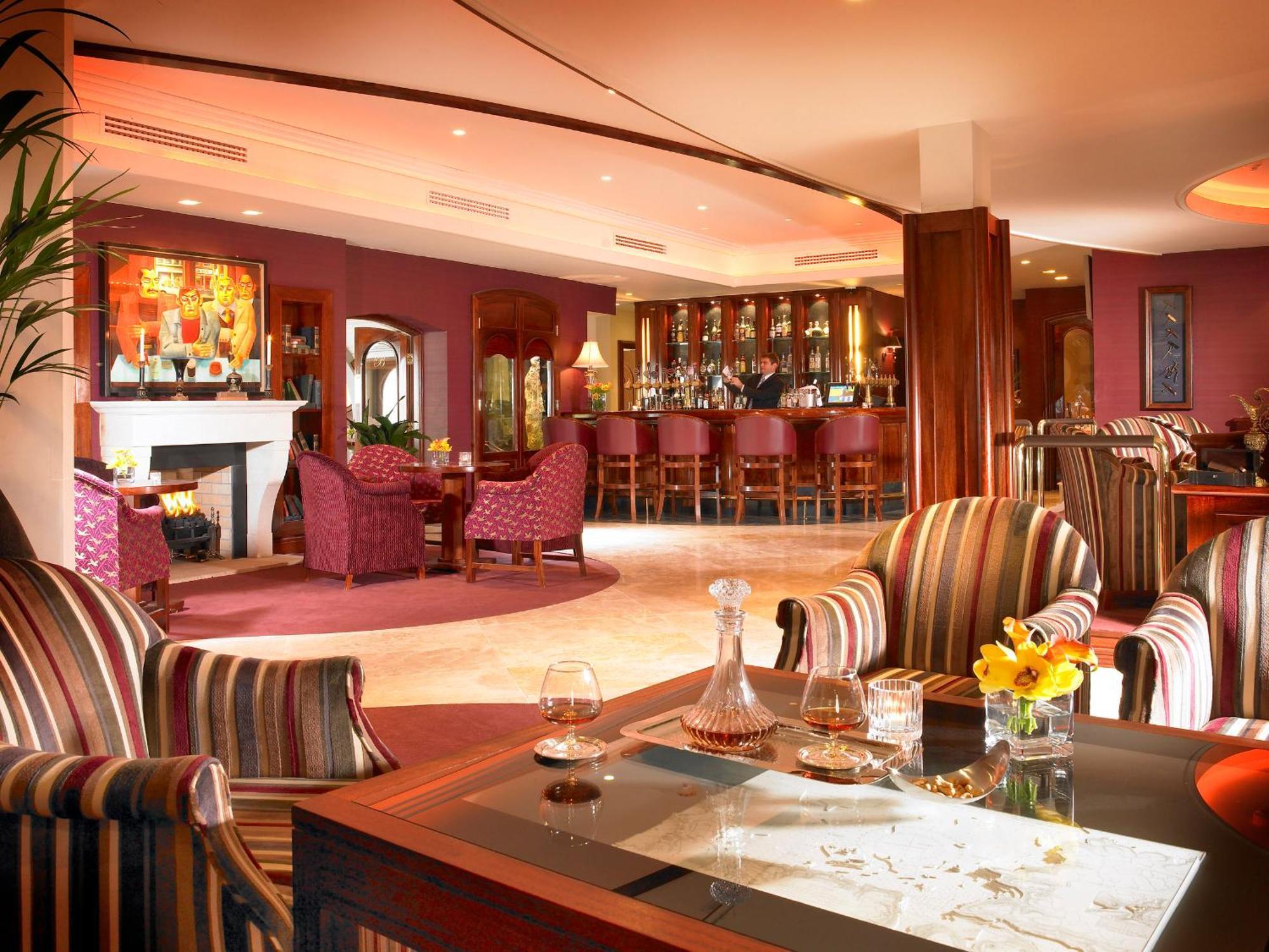 The Blue Haven Hotel Кинсэйл Экстерьер фото