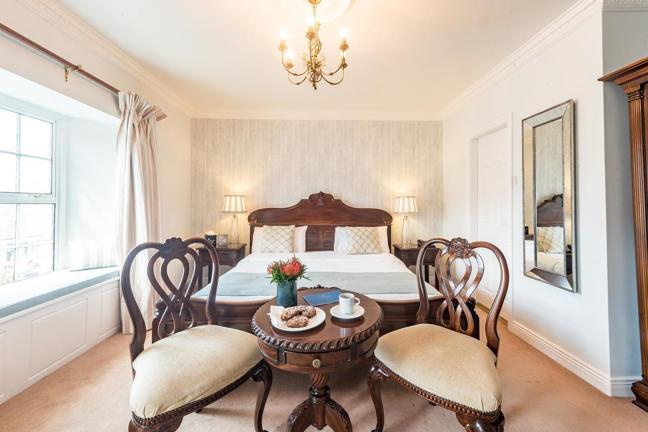 The Blue Haven Hotel Кинсэйл Экстерьер фото